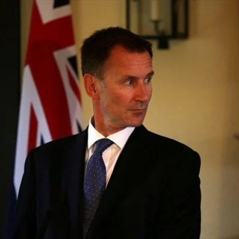 Βρετανία: Nέος ΥΠΟΙΚ o Τζέρεμι Χαντ, μετά την αποπομπή Κουάρτενγκ