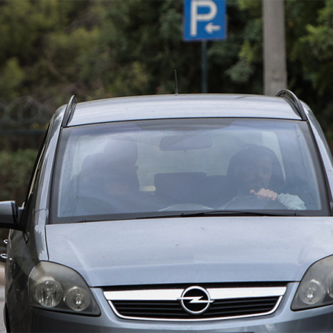 Ο 36χρονος που συνελήφθη για την υπόθεση της 12χρονης στον Κολωνό οδηγήθηκε στον εισαγγελία