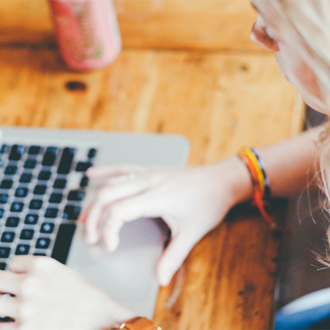 Γυναίκα - υπολογιστής