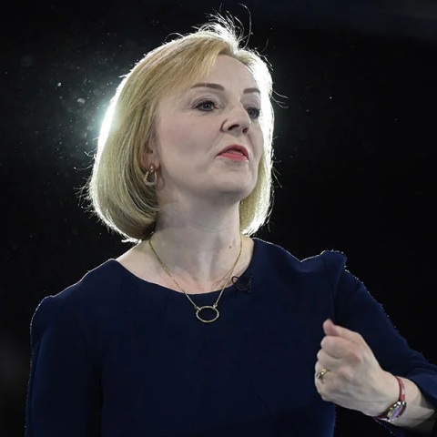 Οι Βρετανοί αποδοκιμάζουν και διαφωνούν με την κυβέρνηση