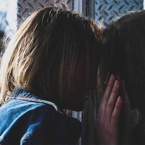 Βία - Κακοποίηση