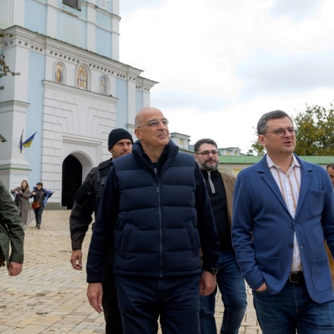 Σε καταφύγιο στο Κίεβο ο Νίκος Δένδιας - Ήχησαν σειρήνες