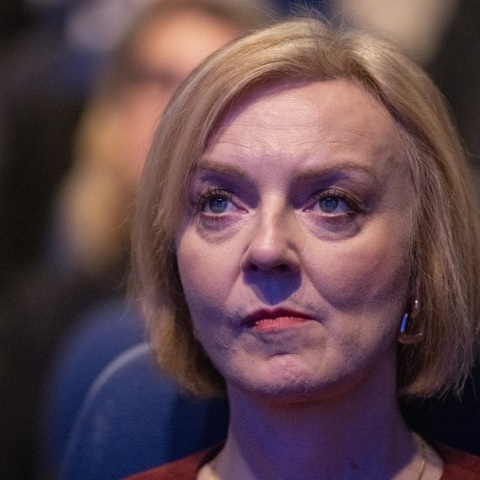 Η Λιζ Τρας στο «επίκεντρο» του σχολιασμού στη Βρετανία