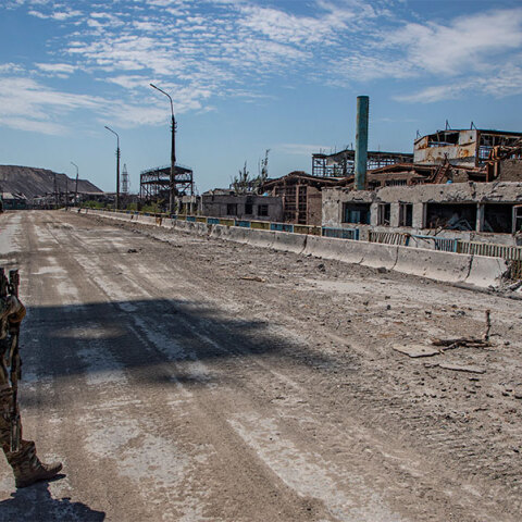 Ρώσος στρατιώτης περιπολεί