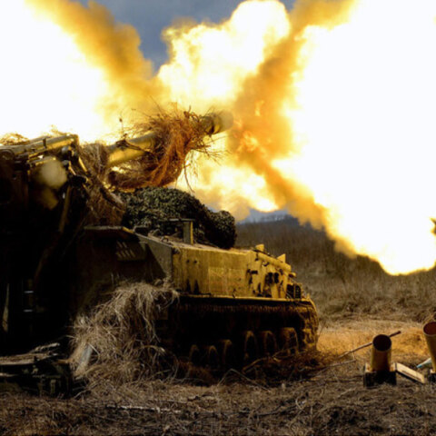 Το ρωσικό πυροβολικό καταστρέφει υποδομές ενέργειας στην Ουκρανία