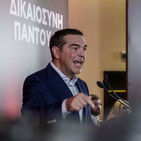 Ο Αλέξης Τσίπρας μιλά στην Κεντρική Επιτροπή του ΣΥΡΙΖΑ
