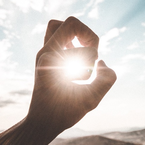 Δορυφόρος της NASA έπιασε τον Ήλιο να «χαμογελάει»