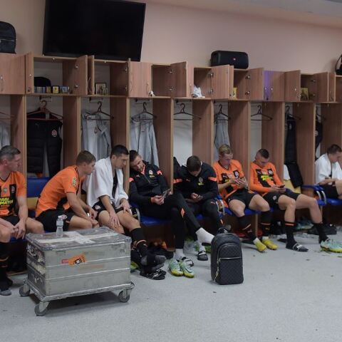 Οι παίκτες της Σαχτάρ Ντόνετσκ στα αποδυτήρια όταν ακούστηκε η σειρήνα αεροπορικής επιδρομής © Instagram