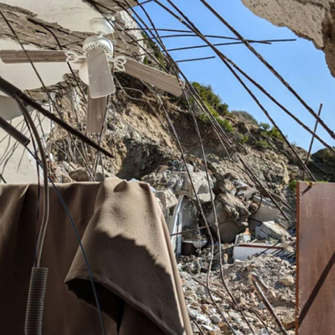 Αποκολλήθηκε βράχος καταπλακώνοντας ενοικιαζόμενα δωμάτια στην Ιεράπετρα