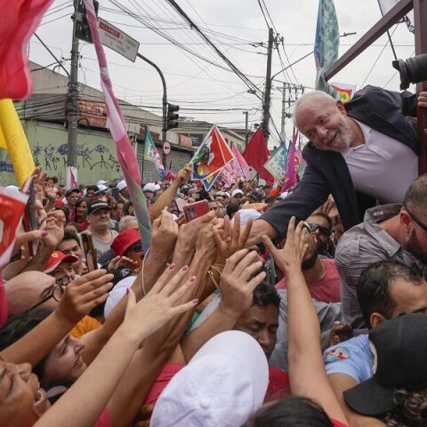 Προεδρικές εκλογές στη Βραζιλία: Με το 95% των ψήφων καταμετρημένο, ο Λούλα μπροστά με το 50,7%	