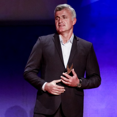 O πατέρας του Τσιτσιπά ξεκαθαρίζει την κατάσταση ανάμεσά τους