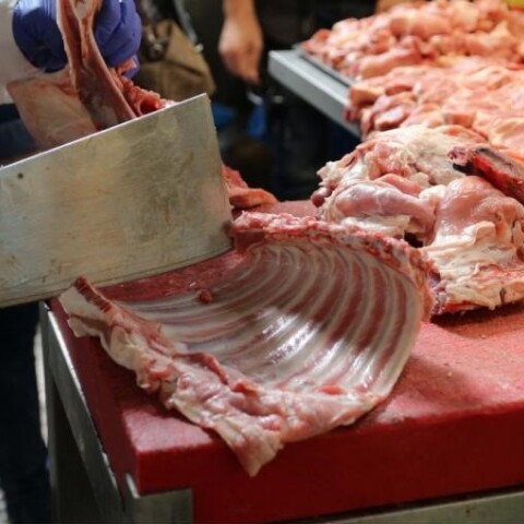 Πάτρα: Κρεοπώλης ζήτησε τα χρωστούμενα και ξυλοκοπήθηκε άγρια