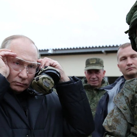 Ο Πούτιν θέλει να εκσυγχρονιστούν τα όπλα του ρωσικού στρατού