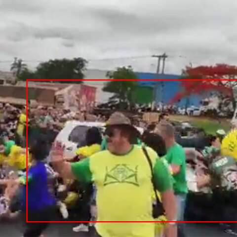 Αυτοκίνητο στη Βραζιλία πέφτει πάνω σε διαδηλωτές του Μπολσονάρου