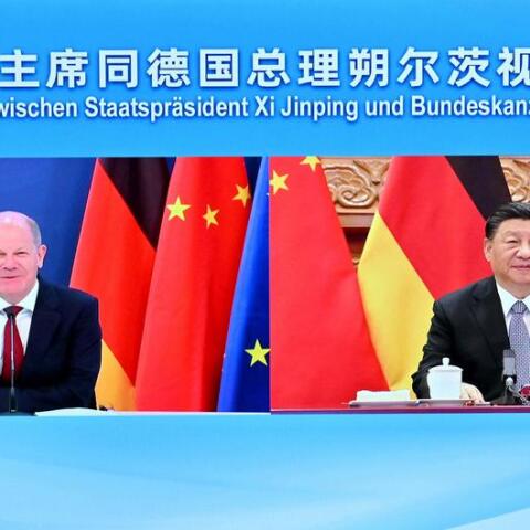 Ο Όλαφ Σόλτς με τον Σι Τζίνπινγκ