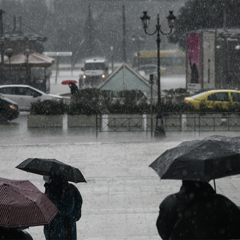 Καταιγίδα στο κέντρο της Αθήνας
