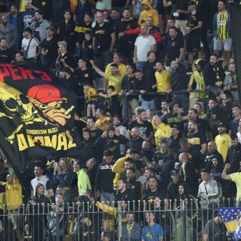 Οπαδοί του Άρη στο Περιστέρι δέχτηκαν επίθεση από αστυνομικούς