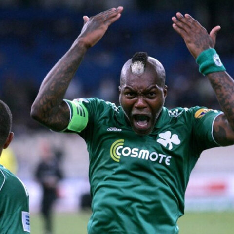 Ο Τζιμπρίλ Σισέ με τη φανέλα του Παναθηναϊκού