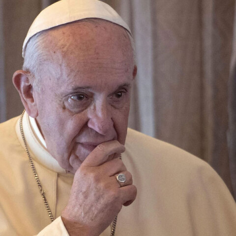 Ο Πάπας Φραγκίσκος προτείνει μεγαλύτερη ευρωπαϊκή βοήθεια για την Ελλάδα στο μεταναστευτικό