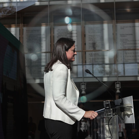 Κομβικός ο ρόλος της Νίκης Κεραμέως στην εξωστρέφεια των ελληνικών ΑΕΙ που έφερε τις συνεργασίες με τα αμερικανικά Πανεπιστήμια, σύμφωνα με τον Άκη Σκέρτσο