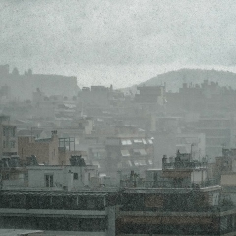 Υποχωρεί η κακοκαιρία Eva - Πού έπεσε περισσότερη βροχή