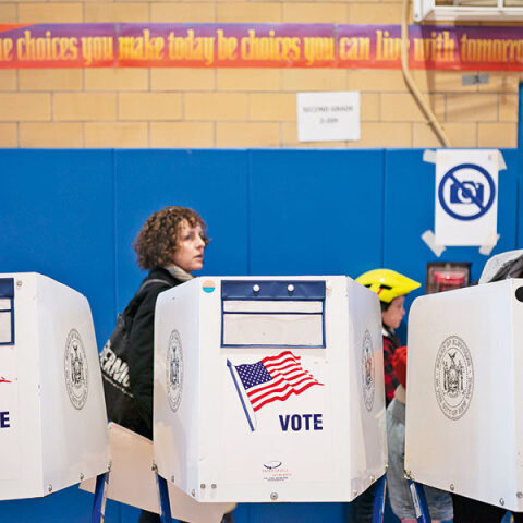 Ενδιάμεσες εκλογές ΗΠΑ: Πιο κοντά στον έλεγχο της Γερουσίας οι Δημοκρατικοί, προβάδισμα Ρεπουμπλικανών στη Βουλή