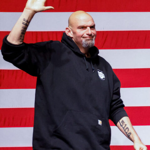 Φέτερμαν: Ο Δημοκρατικός που άρπαξε τη νίκη μέσα από τα χέρια του εκλεκτού του Τραμπ (και του Ερντογάν) Μεχμέτ Οζ