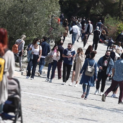 Κορωνοϊός: Για «φθίνουσα ανοσία» κάνει λόγο ο καθηγητής Λουκίδης