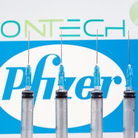 Κόβει την τηλεργασία και η Pfizer