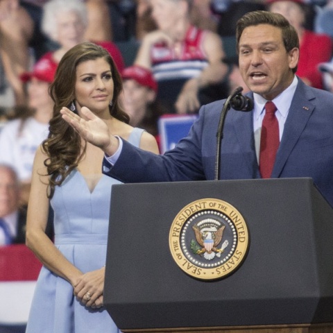 Ρον ΝτεΣάντις - Κάσεϊ Μπλακ