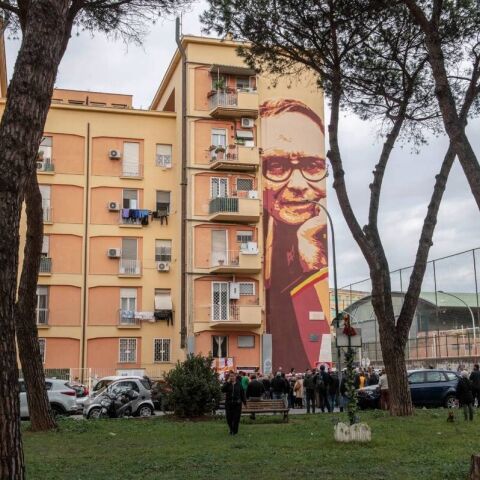 Ιταλία: Γκράφιτι για τον Ένιο Μορικόνε σε κεντρική πλατεία της Ρώμης