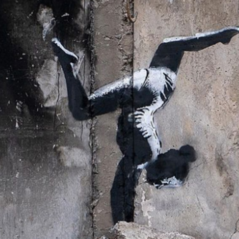 Το έργο του Μπάνκσι σε ένα βομβαρδισμένο σπίτι στη Μποροντιάνκα