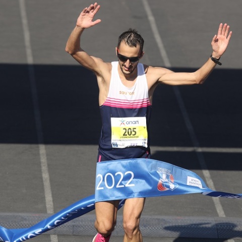 Ο Χαράλαμπος Πιτσώλης μεγάλος νικητής στον Μαραθώνιος της Αθήνας