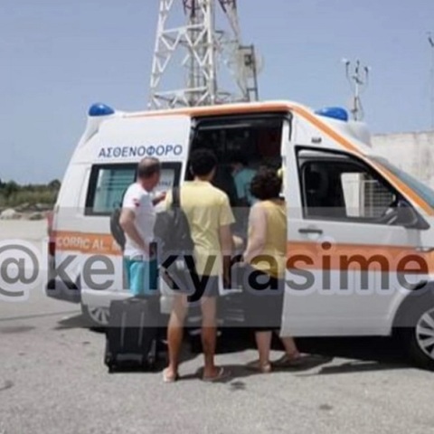 Στο ελικοδρόμιο των Παξών γέννησε μια 28χρονη τα δίδυμα αγοράκια της