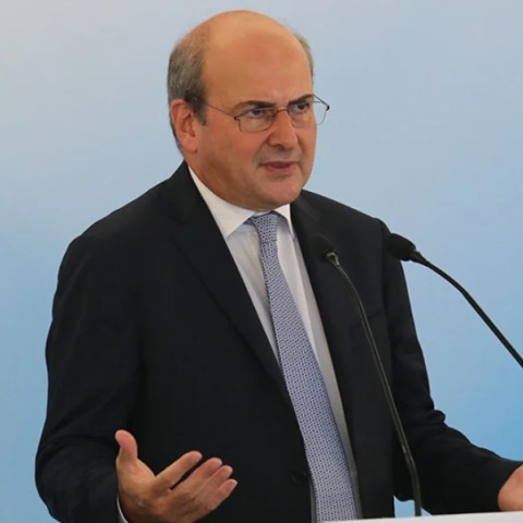 Χατζηδάκης: Ένας στους δύο συνταξιούχους θα δει αύξηση ισοδύναμη με 13η σύνταξη