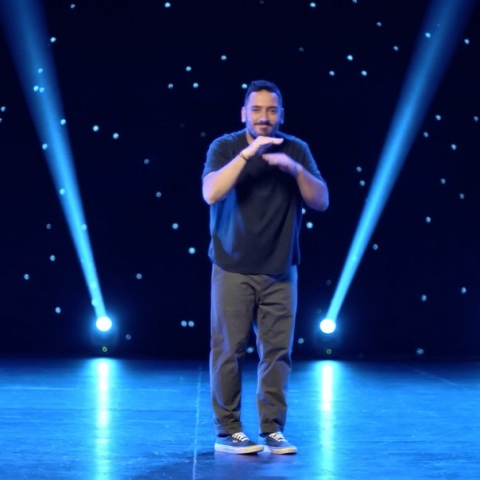 Η νέα διαφήμιση της ΔΕΗ για κωφά άτομα. 