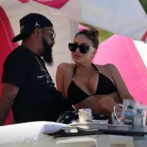 Η έξοδος της πρώην γυναίκας του Σκότι Πίπεν με τον γιο του Μάικλ Τζόρνταν