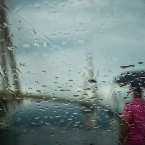 Βροχερός ο καιρός στη γέφυρα Ρίου - Αντιρρίου