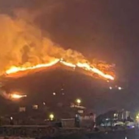 Μεγάλη πυρκαγιά τώρα στην Ίμβρο (βίντεο)