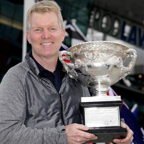 «Καρφιά» Κούριερ για τους γονείς Τσιτσιπά: «Θέλουν να πάει καλά αλλά δεν τον βοηθούν, τον πληγώνουν»