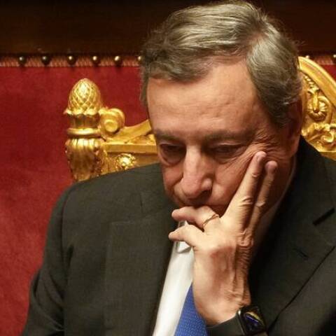 Tα Πέντε Αστέρια παραμένουν υπό όρους στην κυβέρνηση Ντράγκι