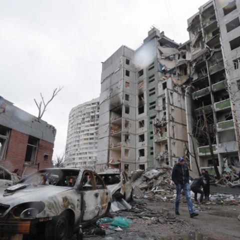 Τουλάχιστον 8.300 άμαχοι νεκροί σύμφωνα με την Ουκρανία