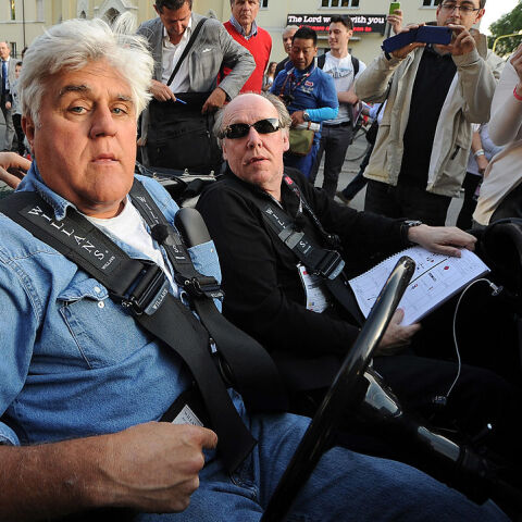 Jay Leno: Πήρε εξιτήριο από το νοσοκομείο - Η πρώτη φωτογραφία μετά το ατύχημα στο γκαράζ του