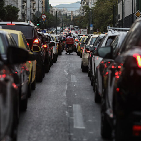 Κίνηση στους δρόμους της Αθήνας