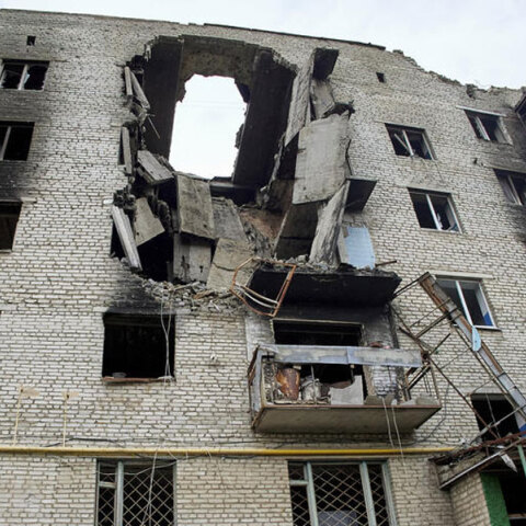 Βομβαρδισμένο κτίριο στο Χάρκοβο της Ουκρανίας