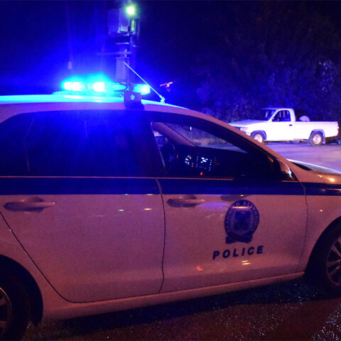 Όχημα της αστυνομίας στον τόπο τροχαίου δυστυχήματος