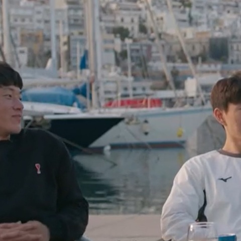 Ουί Τζο και Χουάνγκ του Ολυμπιακού δοκίμασαν πατσά, μαγειρίτσα και ντολμαδάκια