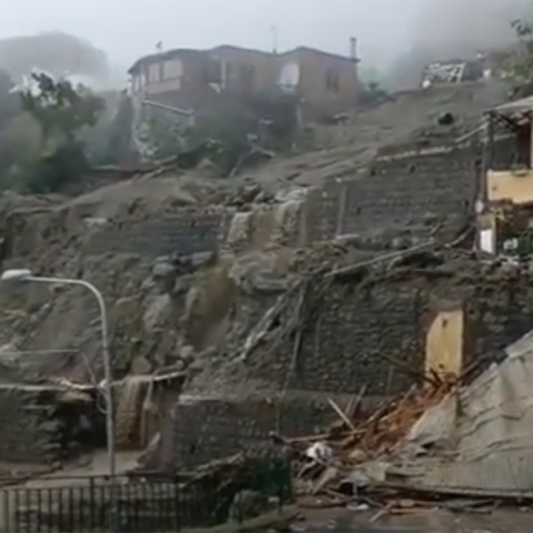 Πέντε αγνοούμενοι μετά από κατολίσθηση στο νησί Ίσκια