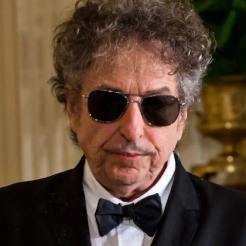 Ο Bob Dylan ζητά συγγνώμη για το σκάνδαλο με τα πλαστά αυτόγραφα