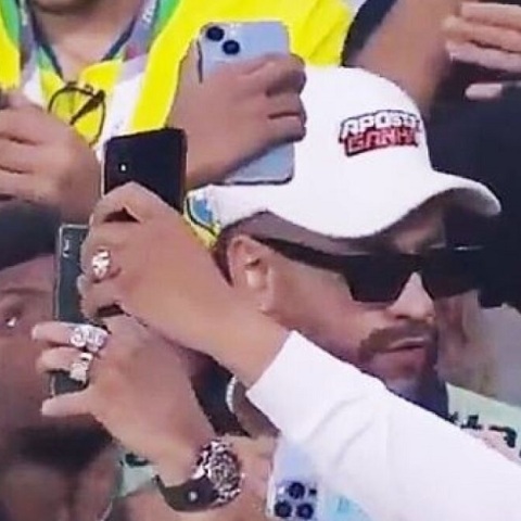 Μουντιάλ 2022: Βρήκαν τον σωσία του Νεϊμάρ και έβγαζαν selfie μαζί του